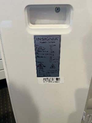 Insignia 8,000 BTU Portable Air Conditioner + Plexiglass Window Mount – (350$ OBO) 3